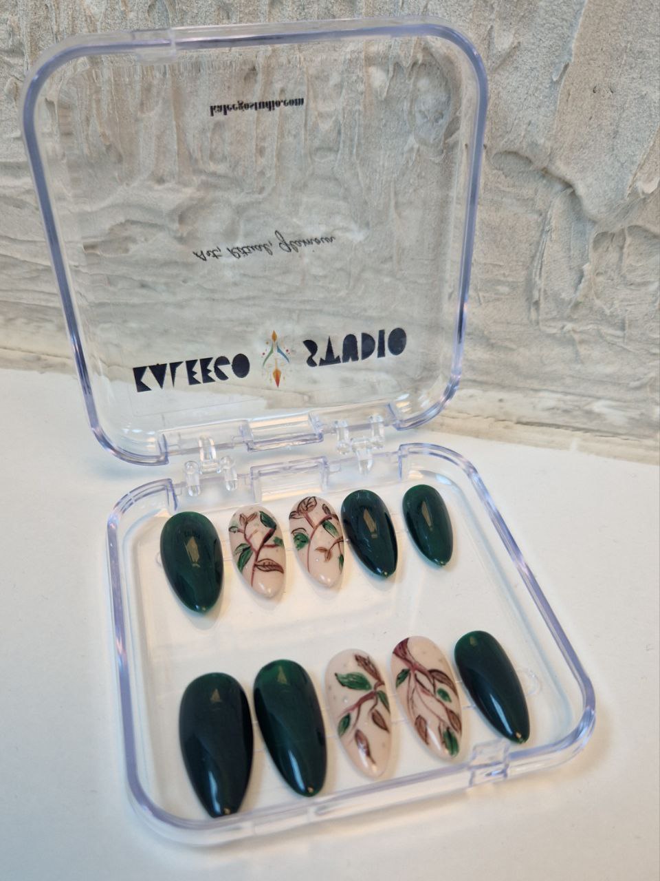 Verdant Vines – Handmade Press-On Nail Set