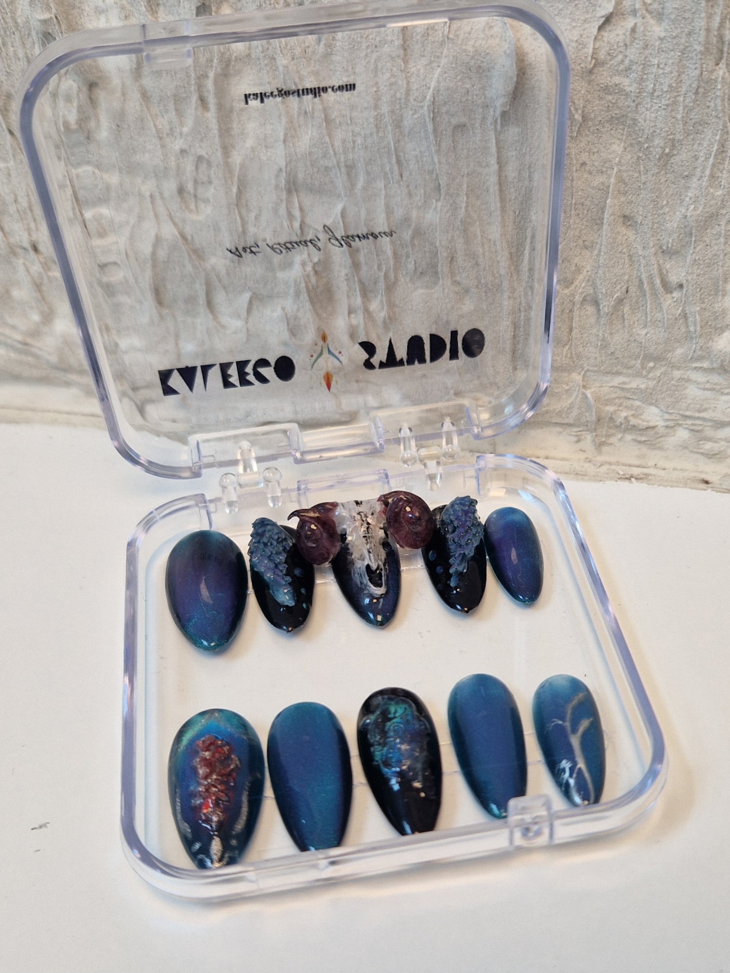 Midnight Depths – Handmade Press-On Nail Set